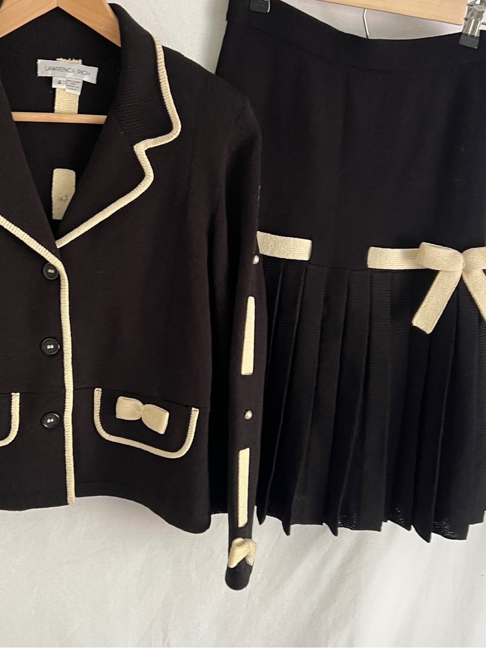 Wow! 90s NWT Black Ivory Knit Skirt Suit Set Blazer Bow Pearl Pleated Sz4